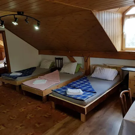 Hompot Дева